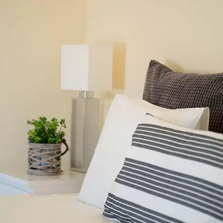 Sleeps 6 With Pool Air Con And Wifi Villa Vale do Lobo