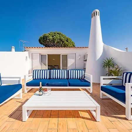 Villa Sleeps 6 With Pool Air Con And Wifi *